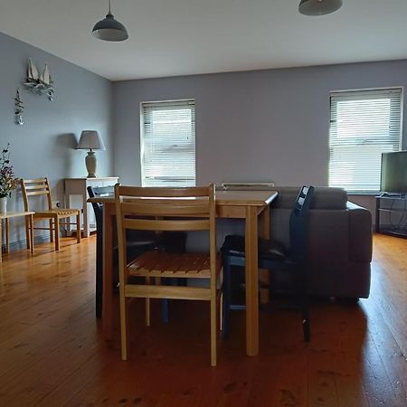 Dingle Town Center Apartment Екстериор снимка